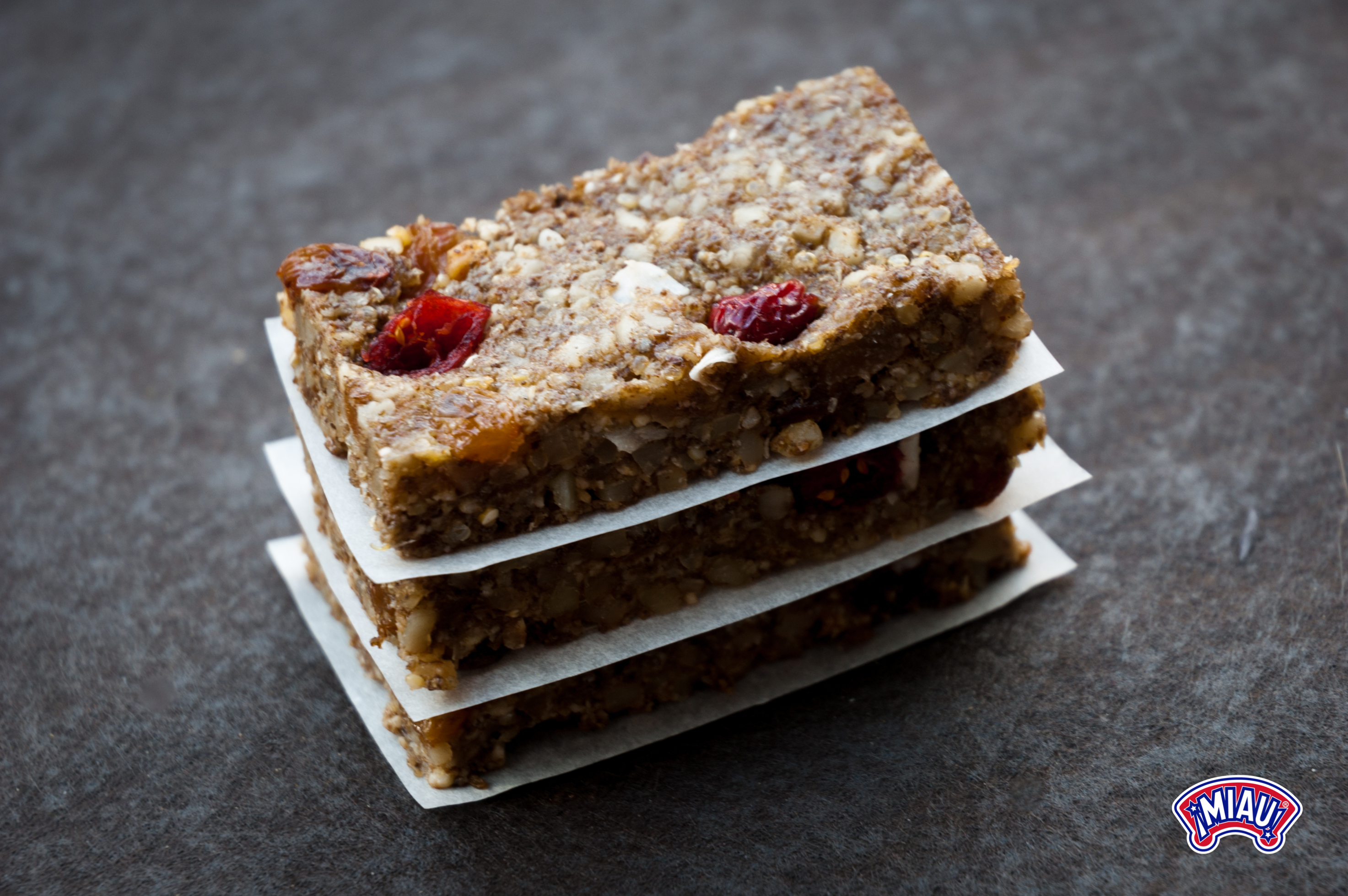 Quinoa energy bars