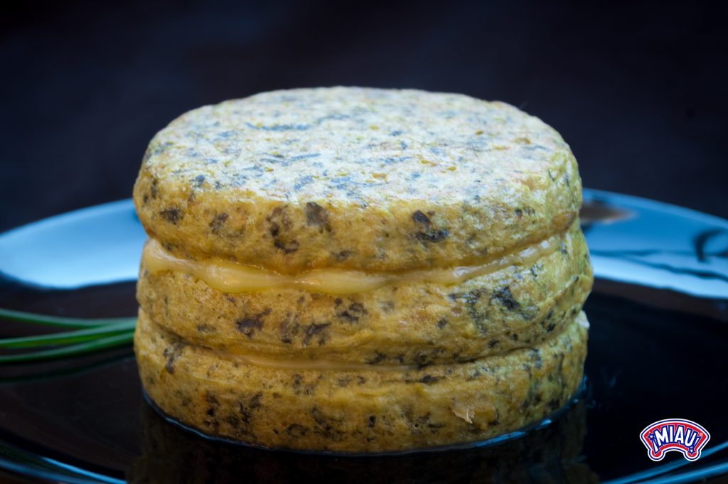 Tortilla de garbanzos y espinacas con queso