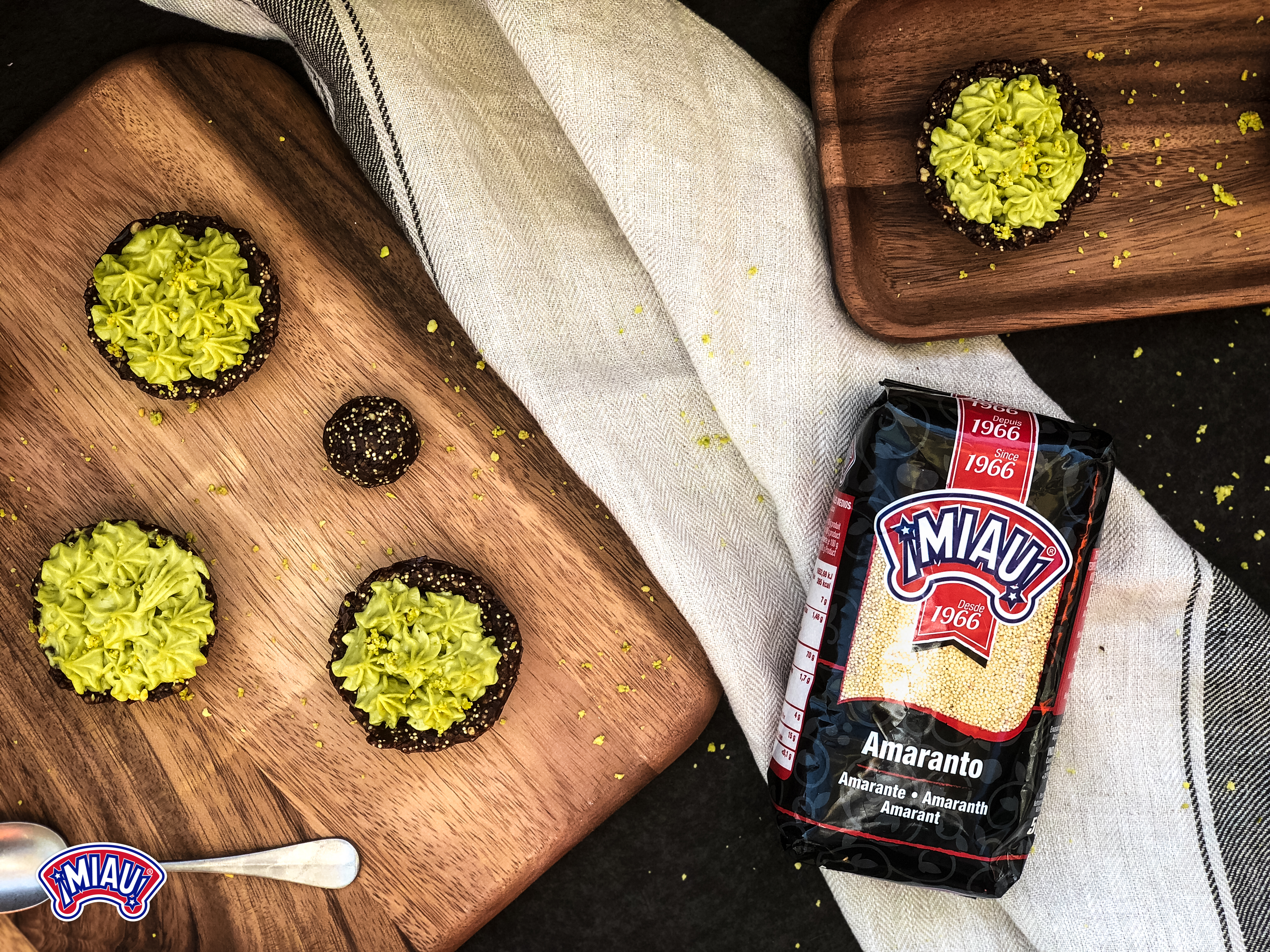 Tartlets with pistachio cream and avocado