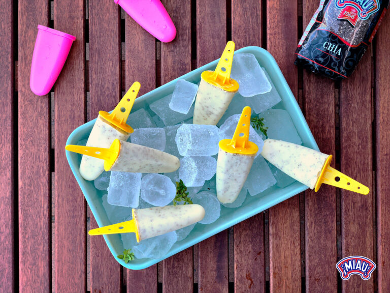 Polos de piña colada con chía