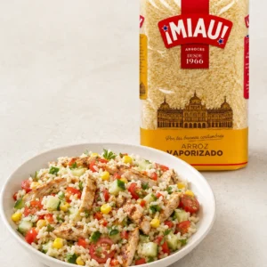 Ensalada de arroz vaporizado MIAU con pollo a la plancha