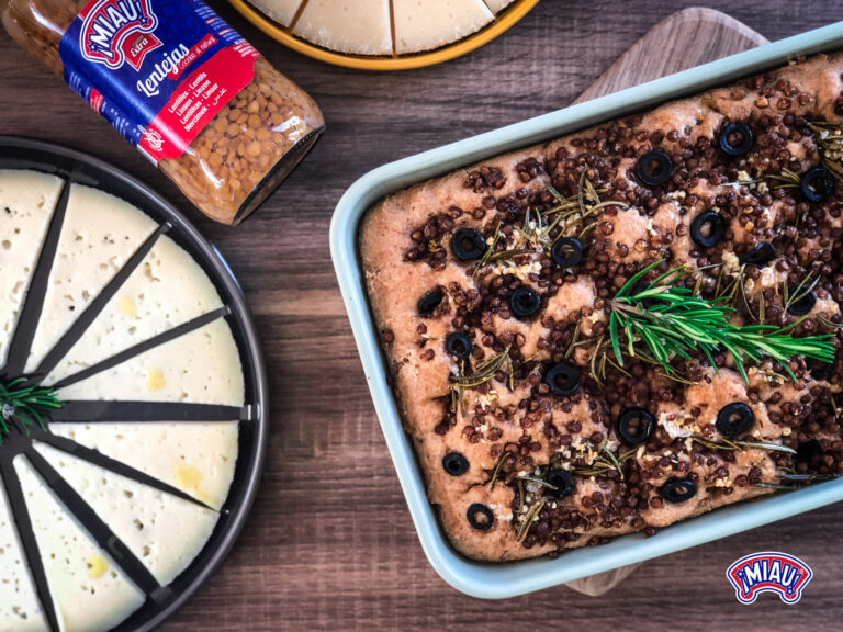 Focaccia con lentejas al romero